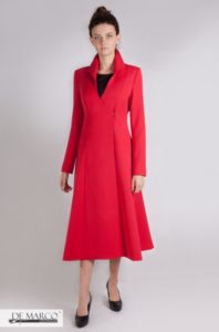 Czerwony płaszcz przejściowy do sukienki