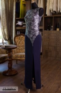 Garanatowa długa sukienka z rozcięciem, szyta na miarę we Frydrychowicach w De Marco
