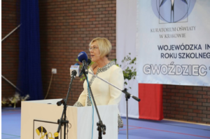 Małopolski Kurator Oświaty - Pani Barbara Nowak w garsonce Kaliksta, szytej na zamówienie u projektantki z Małopolski.
