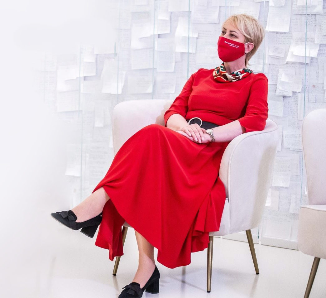 Elegancka czerwona sukienka wizytowa