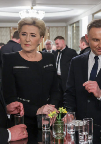 Gdzie ubiera się Pierwsza dama RP? Pani Agata Kornhauser-Duda w wieczorowej garsonce z De Marco od Pani Władzi z Frydrychowic.