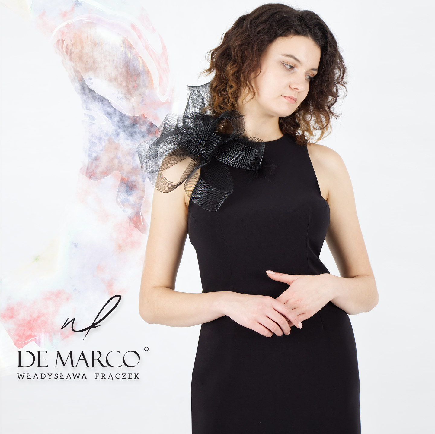 Exklusives schwarzes Kleid. Entdecken Sie den unsterblichen Charme der Klassiker mit De Marco.