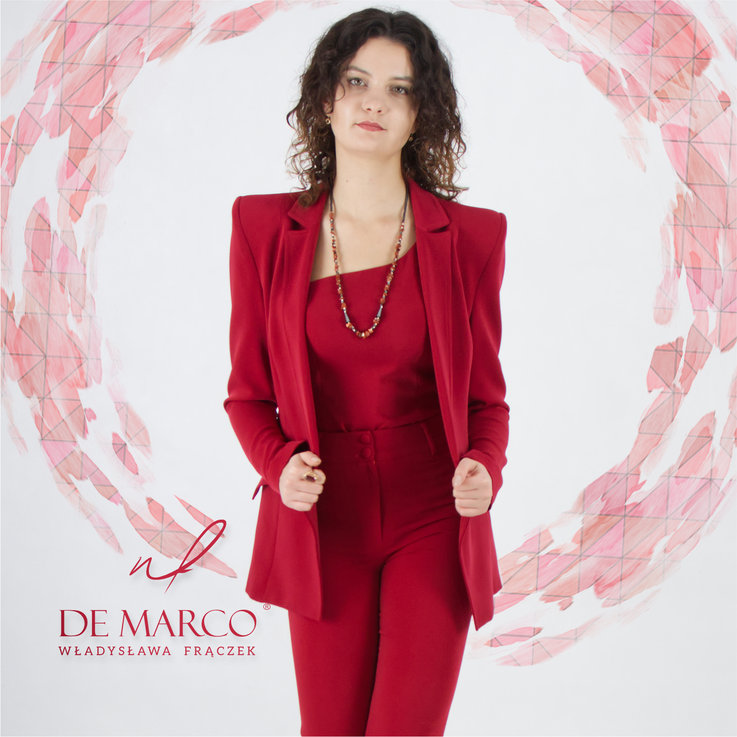 Czerwony damski garnitur wizytowy De Marco: Moc elegancji na Jesień