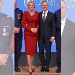 Pierwsza Dama RP znów zachwyca kreacją! Agata Kornhauser-Duda w pięknej sukience De Marco na obchodach 105. rocznicy powołania Straży Ochrony Kolei