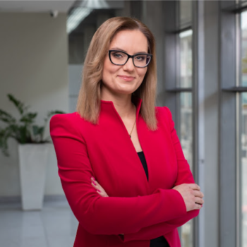 Elegancka damska odzież biurowa. Najpiękniejsze marynarki, kostiumy i garnitury biznesowe