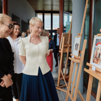 Elegant formal set with De Marco skirt at the opening of “Open Doors of Empathy”