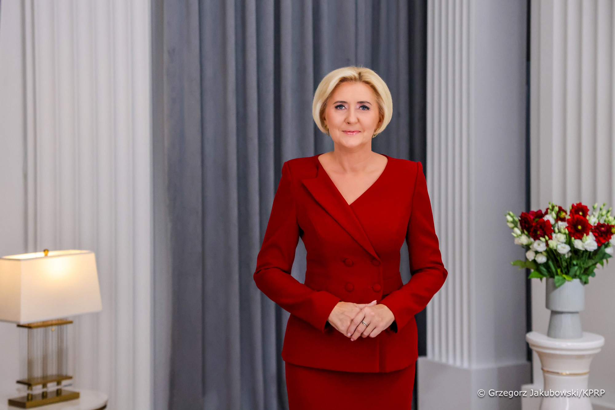 Elegancja i siła kobiecości. Agata Kornhauser-Duda ponownie w kreacji z Atelier De Marco