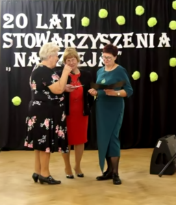 Polskie sukienki wizytowe dla 50 latki, 60 latki. De Marco sukienki - szycie na miarę