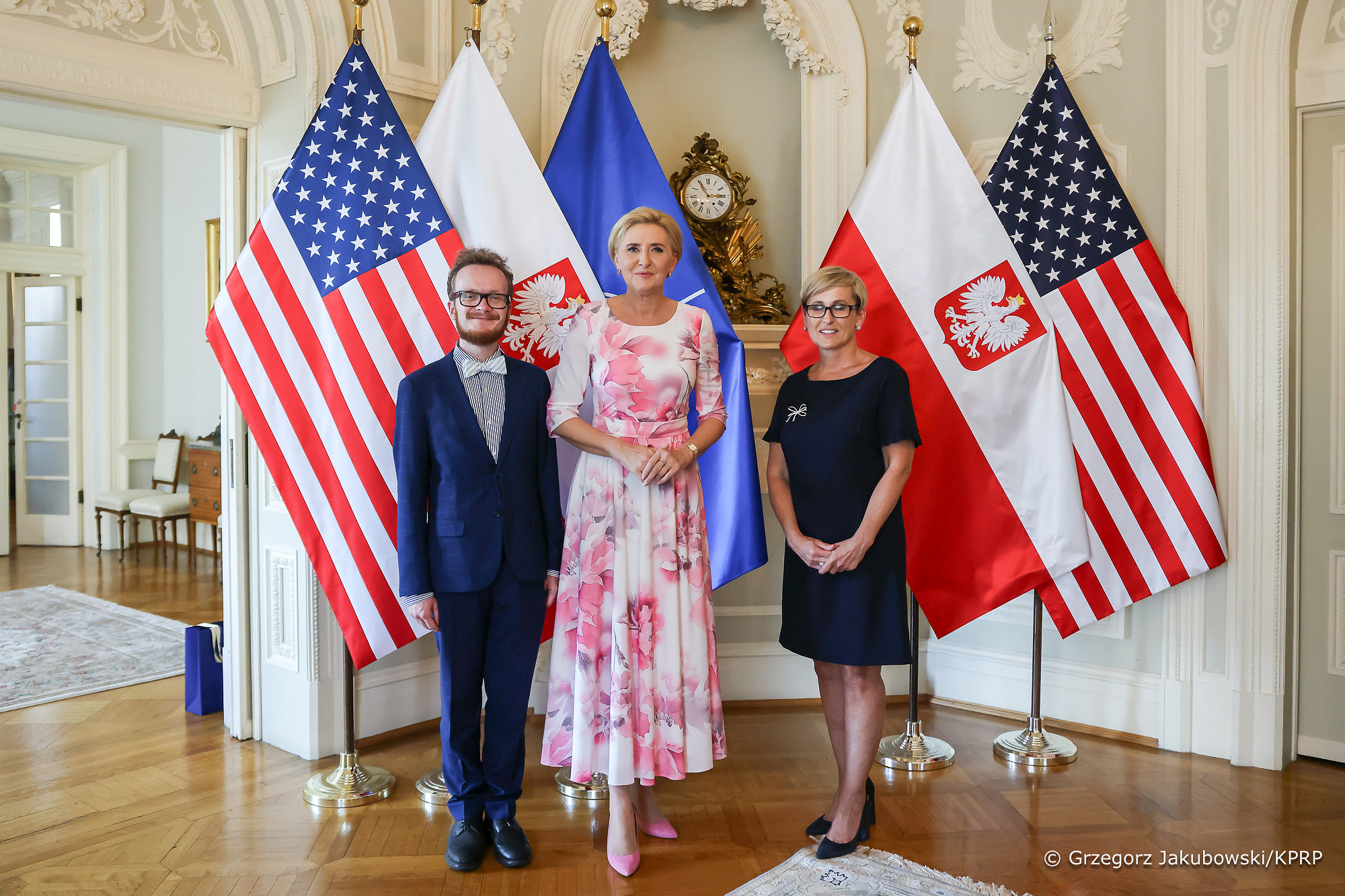 Lekkie i zwiewne sukienki Pierwszej Damy RP Agaty Dudy doskonałe na wesele