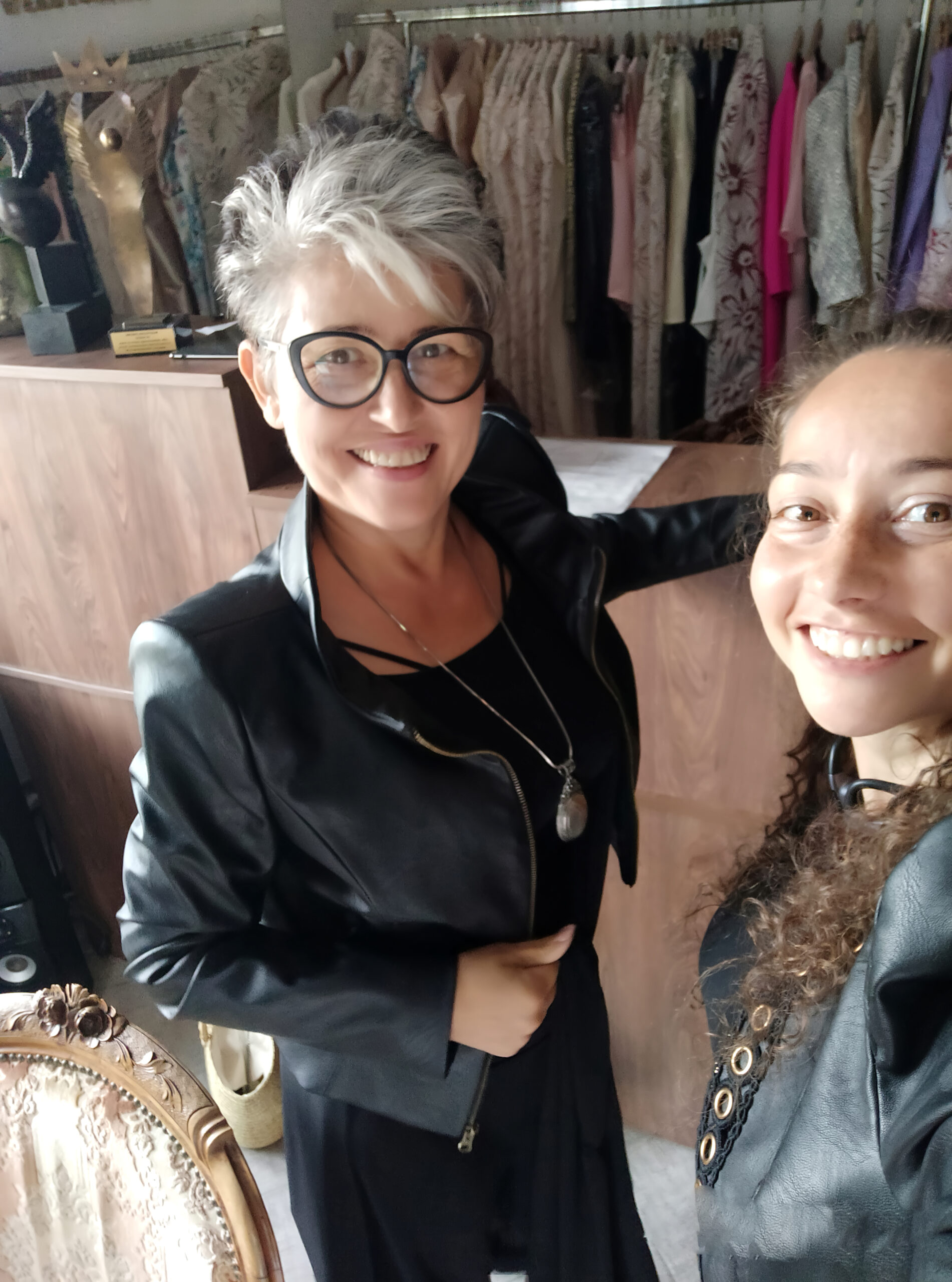 Eleganckie i odmładzające stylizacje dla 40 latki, 50 latki