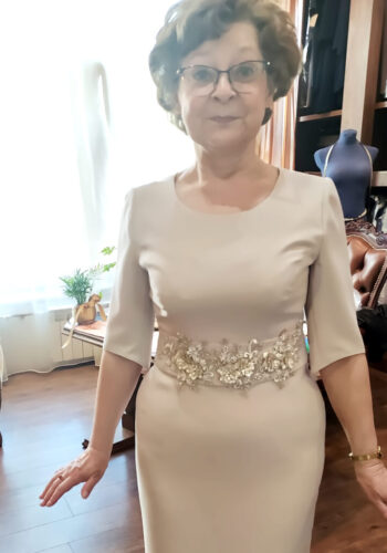 Elegancki komplet na przyjęcie weselne w stylu slow fashion