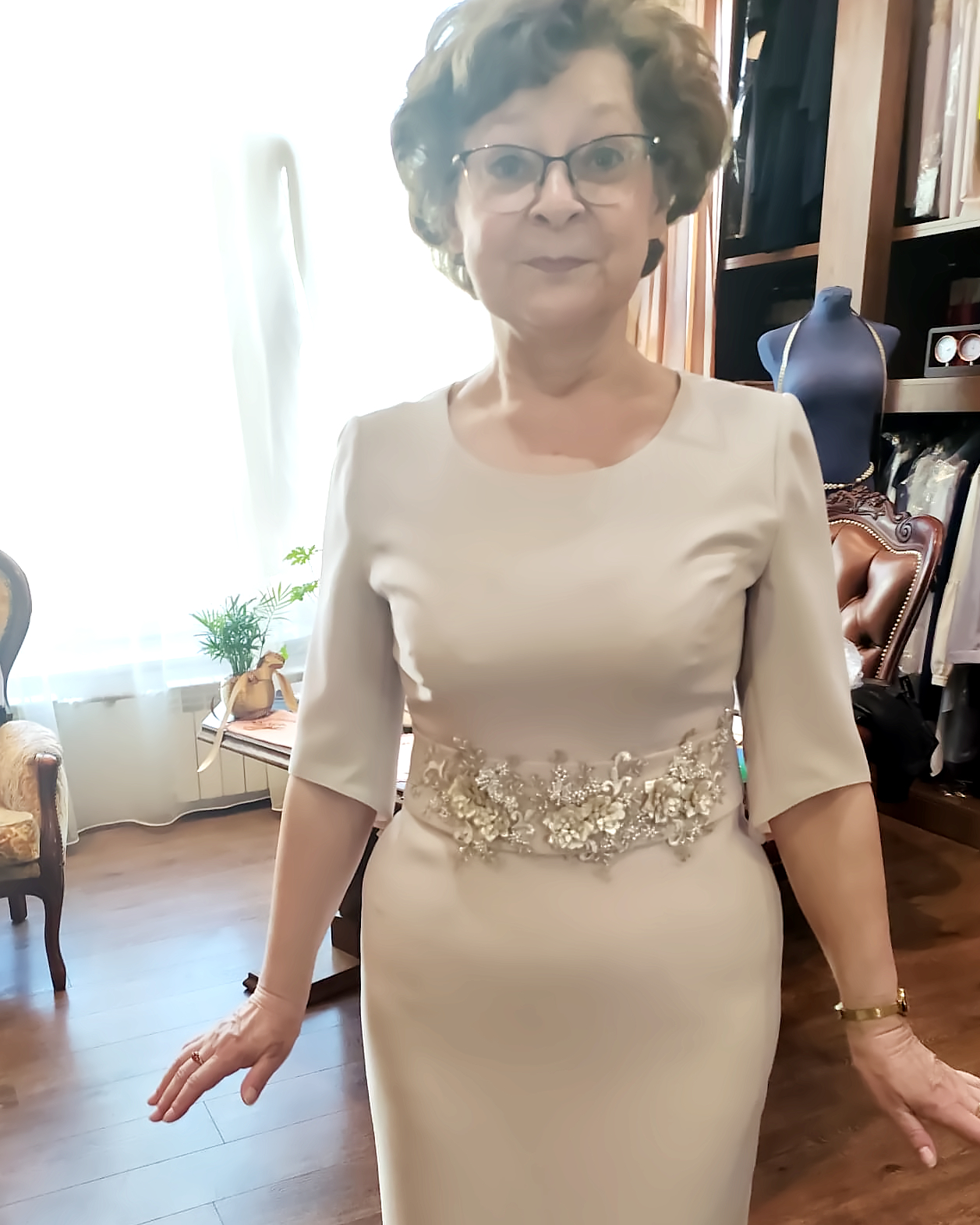 Elegancki komplet na przyjęcie weselne w stylu slow fashion