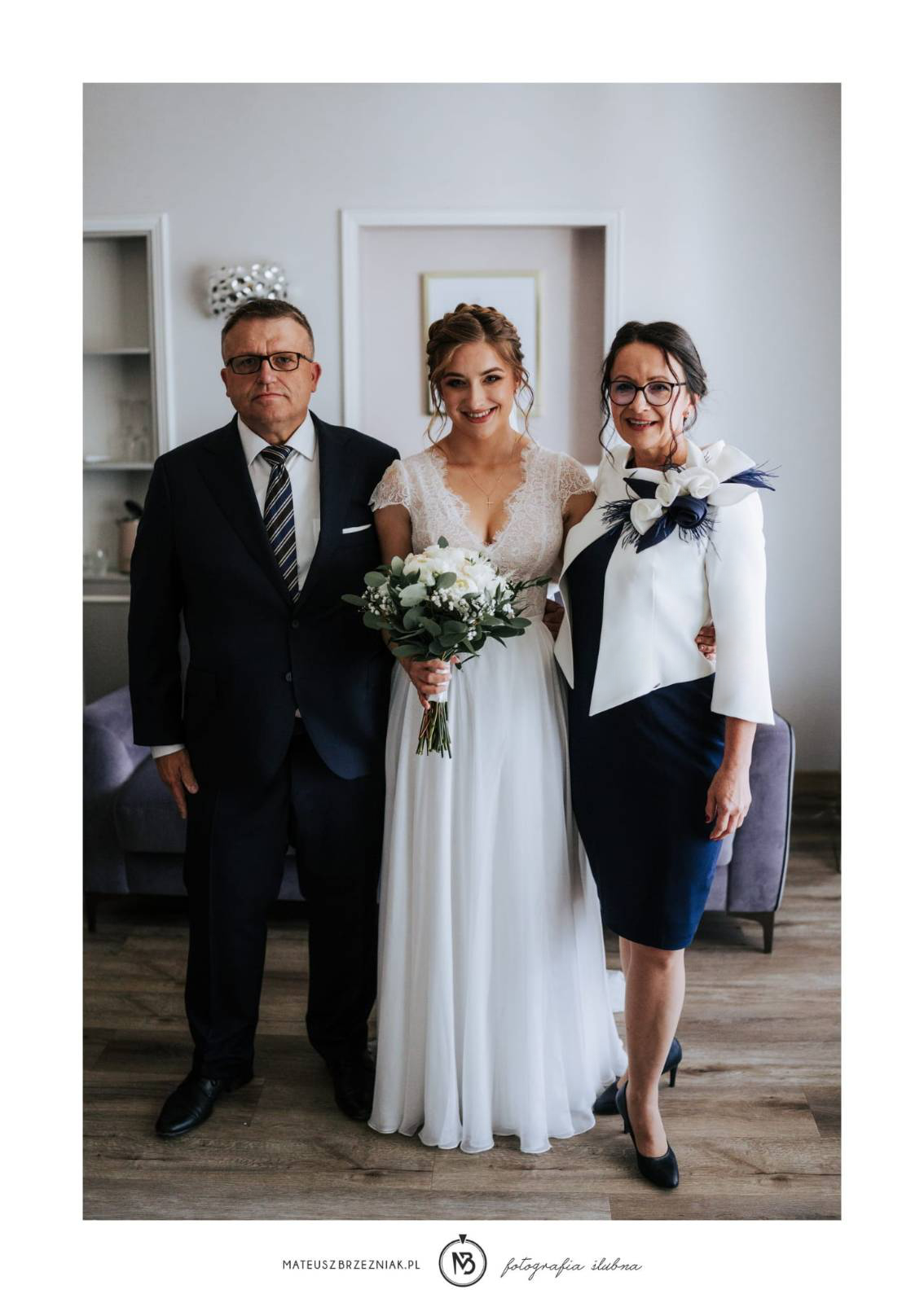 Granat i śmietanka w modzie ślubnej. Komplet Gizela II dla Mamy Weselnej